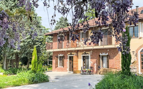 Asti 50: Domicile, Appartement, Balcon, Biens, Ombre, Villa, Eco Hôtel, Porche, Aménagement Paysager, Manoir