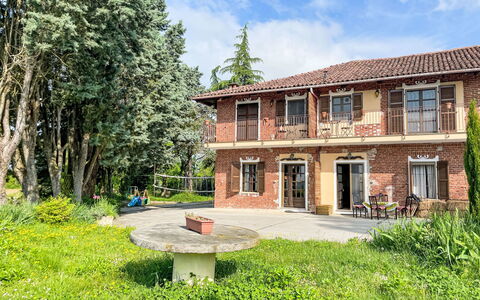 Asti 50: Domicile, Appartement, Balcon, Biens, Ombre, Villa, Eco Hôtel, Porche, Aménagement Paysager, Manoir