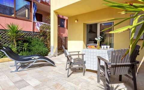 Castelgenovese: Domicile, Appartement, Balcon, Biens, Ombre, Villa, Eco Hôtel, Porche, Aménagement Paysager, Manoir