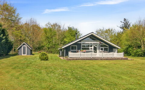 Winter - 31Km from the Sea: Herbe, Prairie, Lot Terre, Chalet, Zone Rurale, Prairie, Batiments Jardin, Jardin, Cabanon