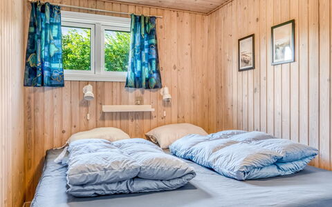 Rathi - from the Sea: Bois, Chambre, Lit, Design Intérieur, Drap De Lit, Meubles, Domicile, Literie, Sol, Cadre De Lit