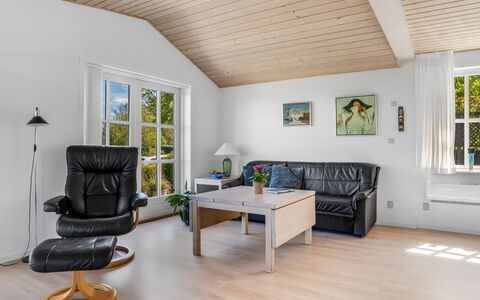 Welma - 200M from the Sea: Meubles, Design Intérieur, Sol, Bois, Sol, Parquet, Canapé, Plafond, Salon, Pièce
