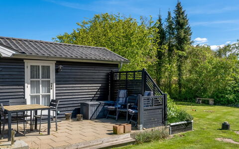 Welma - 200M from the Sea: Mobilier De Jardin, Meubles, Chalet, Domicile, Chaise, Siding, Jardin, Batiments Jardin, Tableau De Plein Air, Couverture De Sol