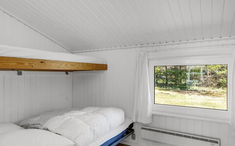 Balthasar - 400M from the Sea: Bois, Plafond, Sol, Chambre, Sol, Design Intérieur, Lit, Pièce, Literie, Dur