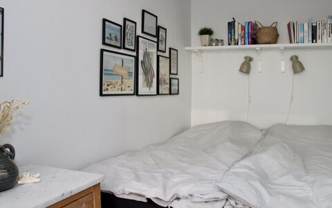 Valia - 20M from the Sea: Meubles, Chambre, Lit, Design Intérieur, Literie, Drap De Lit, Linge, Pièce, Throw Pillow, Coussin