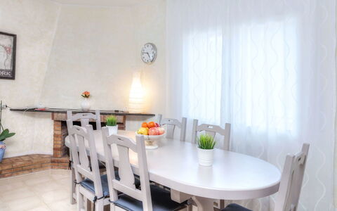 Antem: Propriété, Pièce, Meubles, Design Intérieur, Bâtiment, Maison, Salle À Manger, Immobilier, Table, Sol