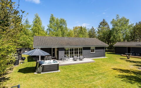 Marlena - 1.1Km from the Sea: Toit, Maison, Zone Résidentielle, Domicile, Biens, Chalet, Conception