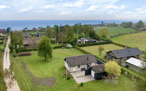 Andine - 250M from the Sea: Maison, Zone Résidentielle, Toit, Paysage, Domicile, Plaine, Zone Rurale, Lot Terre, Chalet, Établissements Humains