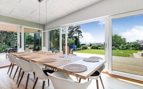 Arjuna - 750M from the Sea: Bois, Domicile, Porche, Plate-Forme, Dur, Toit, Tache De Bois, Parquet, Eco Hôtel