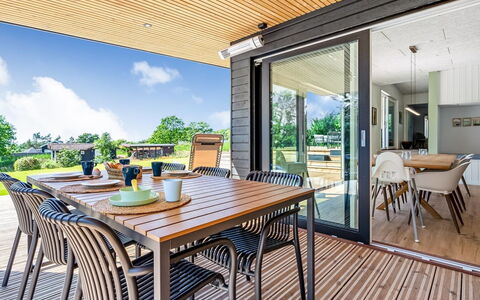 Arjuna - 750M from the Sea: Bois, Domicile, Porche, Plate-Forme, Dur, Toit, Tache De Bois, Parquet, Eco Hôtel