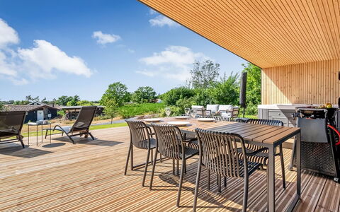 Arjuna - 750M from the Sea: Bois, Domicile, Porche, Plate-Forme, Dur, Toit, Tache De Bois, Parquet, Eco Hôtel
