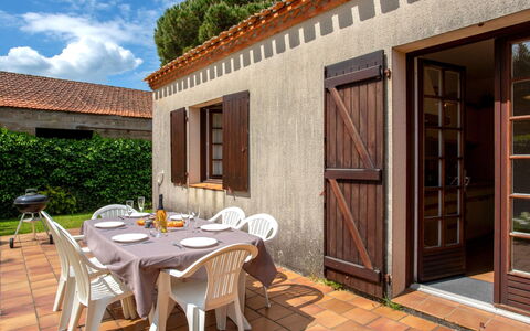 Le Pré Vincent: Façade, Maison, Porte, Toit, Domicile, Chalet, Ferme, Jardin, Biens, Arrière-Cour