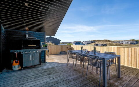 Jyde - 250M from the Sea: Maison, Toit, Domicile, Chalet, Cabanon, Batiments Jardin, Siding, Cour, Cabane En Rondins, Cabane