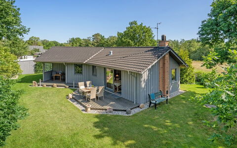 Steffenie - 250M from the Sea: Bois, Domicile, Porche, Plate-Forme, Dur, Toit, Tache De Bois, Parquet, Eco Hôtel
