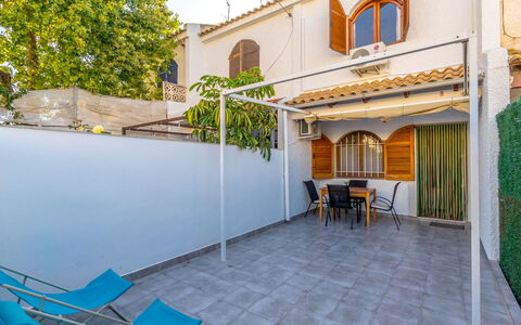 Carpa: Appartement, Chaise, Balcon, Recours, Hôtel, Baie, Table Cuisine Et Salle A Manger, Mobilier De Jardin, Ville Resort