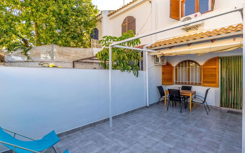 Carpa: Appartement, Chaise, Balcon, Recours, Hôtel, Baie, Table Cuisine Et Salle A Manger, Mobilier De Jardin, Ville Resort
