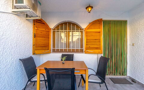 Carpa: Appartement, Chaise, Balcon, Recours, Hôtel, Baie, Table Cuisine Et Salle A Manger, Mobilier De Jardin, Ville Resort