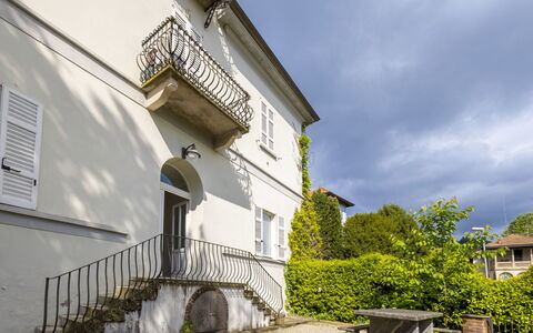 Meina 150: Arbuste, Zone Résidentielle, Domicile, Biens, Jardin, Pelouse, Aménagement Paysager, Cour, Manoir, Villa