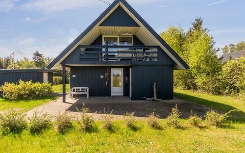 Naina - 200M from the Sea: Bleu, Piscine, Meubles, Mobilier De Jardin, Recours, Chaise, Ombre, Eco Hôtel, Pot De Fleur