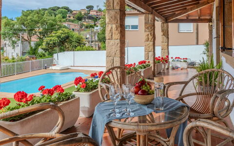 Mas Reixach: Bleu, Piscine, Recours, Loisir, Tropiques, Ombre, Eco Hôtel, Aménagement Paysager, Hôtel