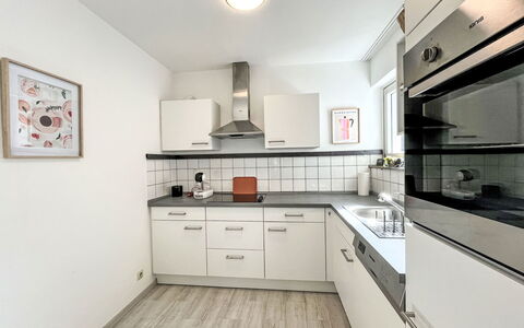 Apartment Magdalena: Cuisine, Comptoir, Appareil De Cuisine, Principaux Appliance, Design Intérieur, Cabinetry, Sol, Sol, Évier, Pièce