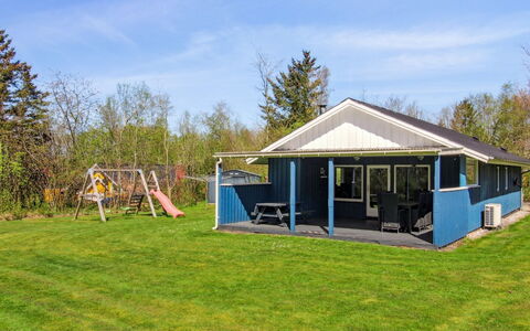 Alia - 30Km from the Sea: Biens, Ombre, Allée, Ferme