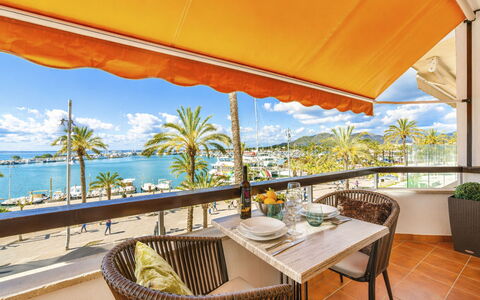 Marina Sea Views: Ombre, Recours, Chaise, Eco Hôtel, Hôtel, Plante D'Appartement, Balcon