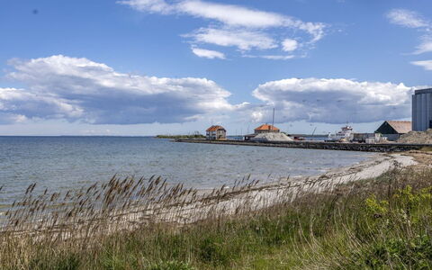 Ilze - 20M from the Sea: Bois, Sol, Design Intérieur, Sol, Meubles, Parquet, Pièce, Plafond, Tache De Bois, Dur