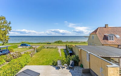 Ilze - 20M from the Sea