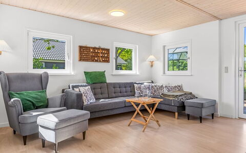 Naya - 500M from the Sea: Meubles, Design Intérieur, Sol, Canapé, Sol, Bois, Parquet, Salon, Plafond, Pièce