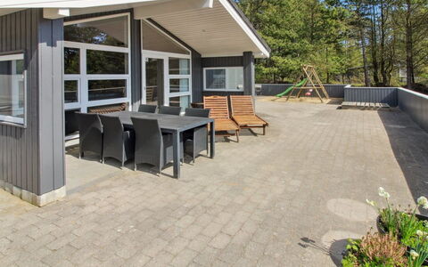 Kiowa - 4Km from the Sea: Bois, Dur, Ombre, Plate-Forme, Planche, Porche, Tache De Bois, Structure En Plein Air, Siding