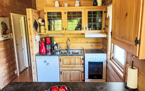 Tussebu: Bois, Sol, Sol, Meubles, Cuisine, Tache De Bois, Appareil De Cuisine, Dur, Principaux Appliance, Cabinetry