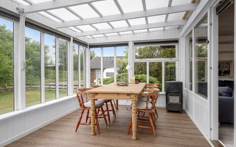 Johan - from the Sea: Meubles, Design Intérieur, Sol, Bois, Pièce, Plafond, Sol, Table, Cabinetry, Éclairage