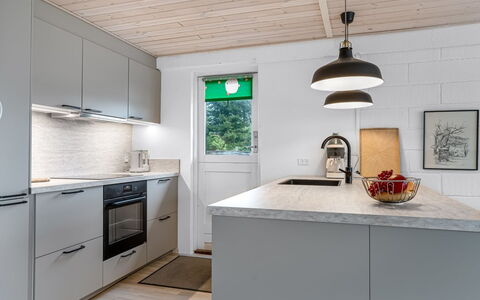 Johan - from the Sea: Meubles, Design Intérieur, Sol, Bois, Pièce, Plafond, Sol, Table, Cabinetry, Éclairage