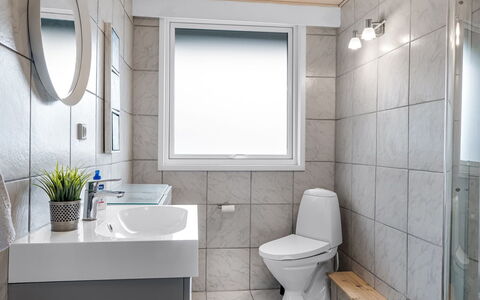 Johan - from the Sea: Meubles, Design Intérieur, Sol, Bois, Pièce, Plafond, Sol, Table, Cabinetry, Éclairage