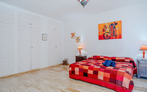 Casela: Meubles, Design Intérieur, Sol, Sol, Mur, Bois, Chambre, Pièce, Lit, Plafond