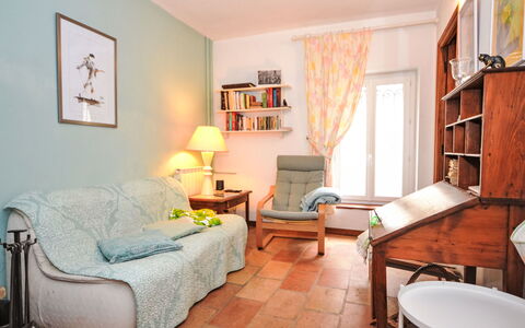 Le Jardin: Arbuste, Zone Résidentielle, Domicile, Biens, Jardin, Pelouse, Aménagement Paysager, Cour, Manoir, Villa