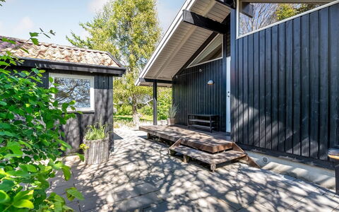Ama - 250M from the Sea: Bois, Domicile, Porche, Plate-Forme, Dur, Toit, Tache De Bois, Parquet, Eco Hôtel