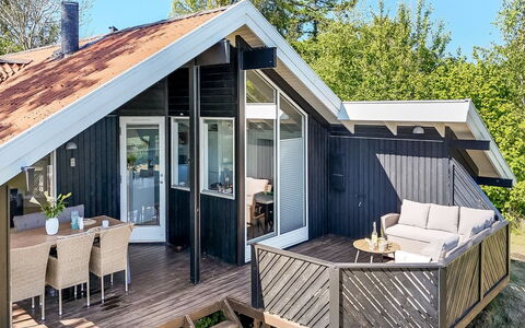 Ama - 250M from the Sea: Bois, Domicile, Porche, Plate-Forme, Dur, Toit, Tache De Bois, Parquet, Eco Hôtel