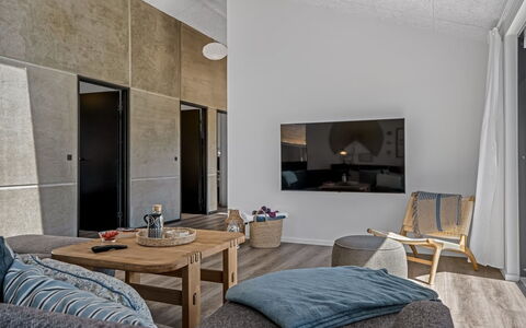 Petri - 1Km from the Sea: Sol, Mur, Design Intérieur, Meubles, Bois, Sol, Plafond, Canapé, Pièce, Salon
