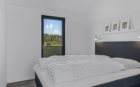 Petri - 1Km from the Sea: L'Hiver, Gelé, Chambre, Neige, Daylighting, Literie, Cadre De Lit, Hôtel, Lit