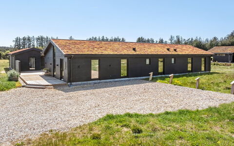 Petri - 1Km from the Sea: Bois, Domicile, Porche, Plate-Forme, Dur, Toit, Tache De Bois, Parquet, Eco Hôtel
