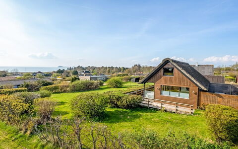 Minza - 150M from the Sea: Biens, Ombre, Allée, Ferme