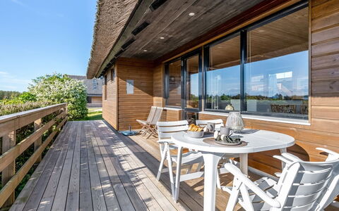 Minza - 150M from the Sea: Biens, Ombre, Allée, Ferme