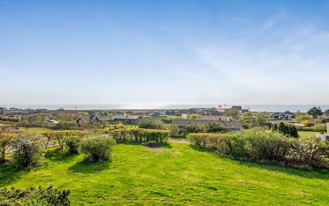 Minza - 150M from the Sea: Biens, Ombre, Allée, Ferme