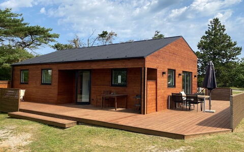 Jerrik - 200M from the Sea