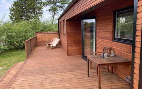 Jerrik - 200M from the Sea: Bois, Domicile, Porche, Plate-Forme, Dur, Toit, Tache De Bois, Parquet, Eco Hôtel