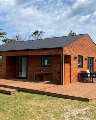 Jerrik - 200M from the Sea