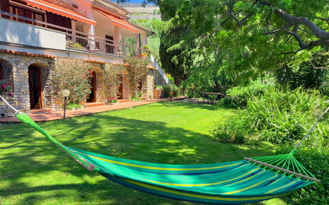 Casa Delle Chicche - Imperia: Recours, Piscine, Jardin, Loisir, Eco Hôtel, Mobilier De Jardin, Ombre, Hacienda, Arrière-Cour, Aménagement Paysager