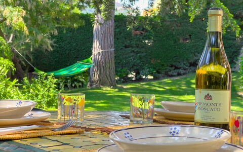 Casa Delle Chicche - Imperia: Vaisselle, Serveware, Meubles, Table, Drinkware, Aliments, Vaisselle, Verres À Pied, Assiette, Verre De Vin
